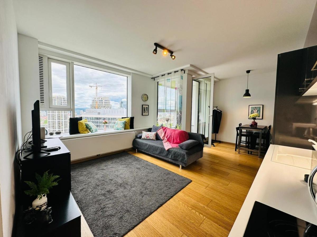 Apartments In Panorama City On 25Th Floor - Amazing View Close To Old Town Братислава Екстериор снимка