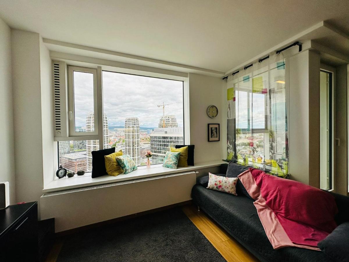 Apartments In Panorama City On 25Th Floor - Amazing View Close To Old Town Братислава Екстериор снимка