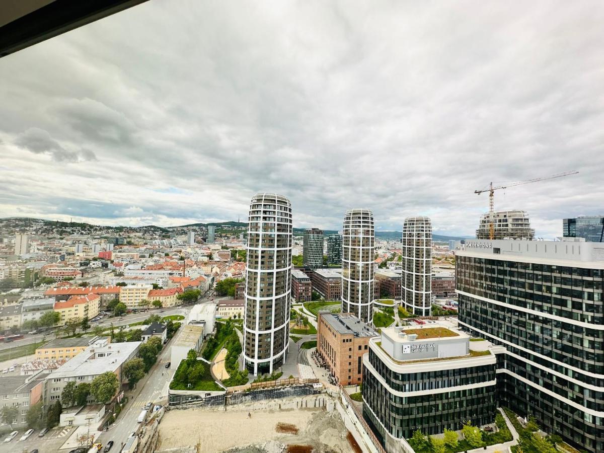 Apartments In Panorama City On 25Th Floor - Amazing View Close To Old Town Братислава Екстериор снимка